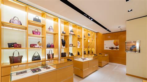 louis vuitton roma borse|louis vuitton store in rome italy.